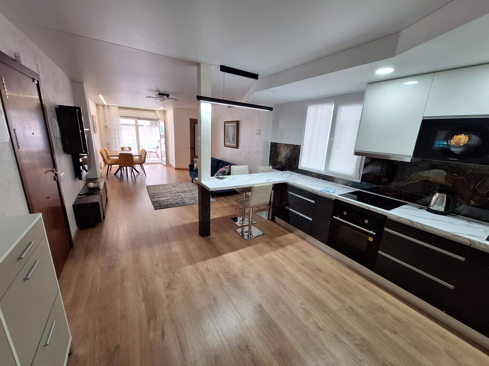 3 bedroom Apartment for rent in Torrevieja - € 1,450 (Ref: 10014192)