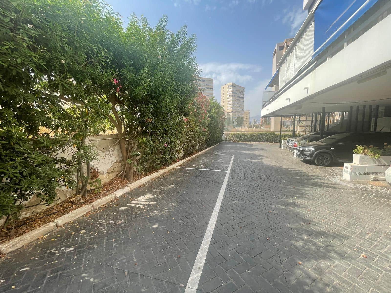 2 makuuhuone Huoneisto vuokrattavana paikassa Playa de San Juan mukana 
autotalli - 1 350 € (Ref: 10014193)