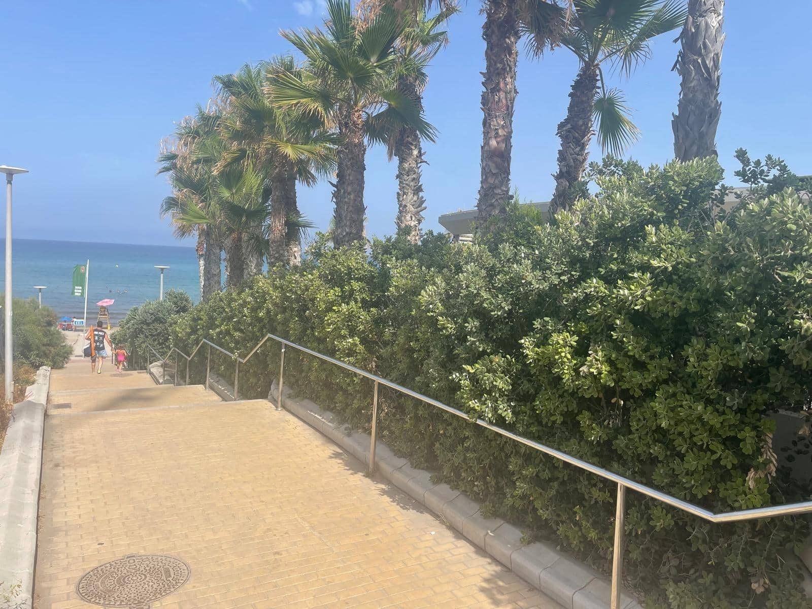 2 makuuhuone Huoneisto vuokrattavana paikassa Playa de San Juan mukana 
autotalli - 1 350 € (Ref: 10014193)