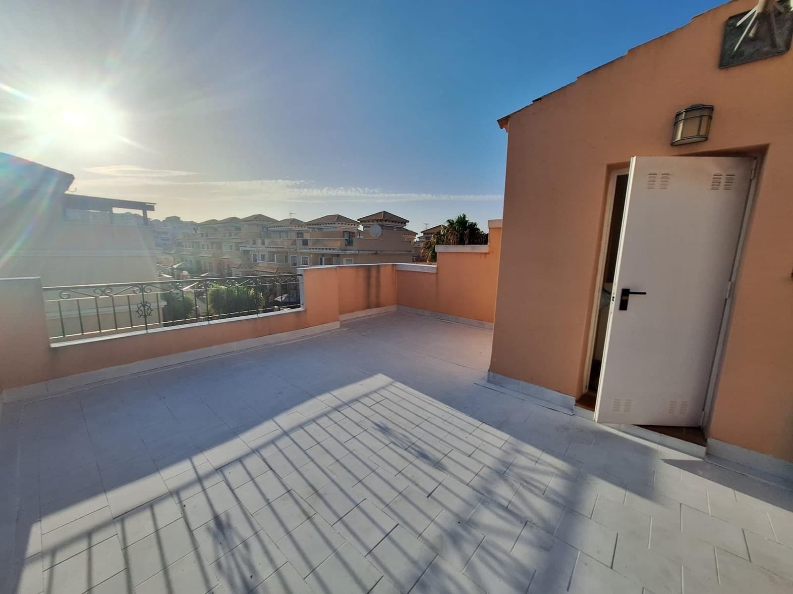 3 sovrum Radhus att hyra i Orihuela Costa med pool garage - 1 300 € (Ref: 10014194)