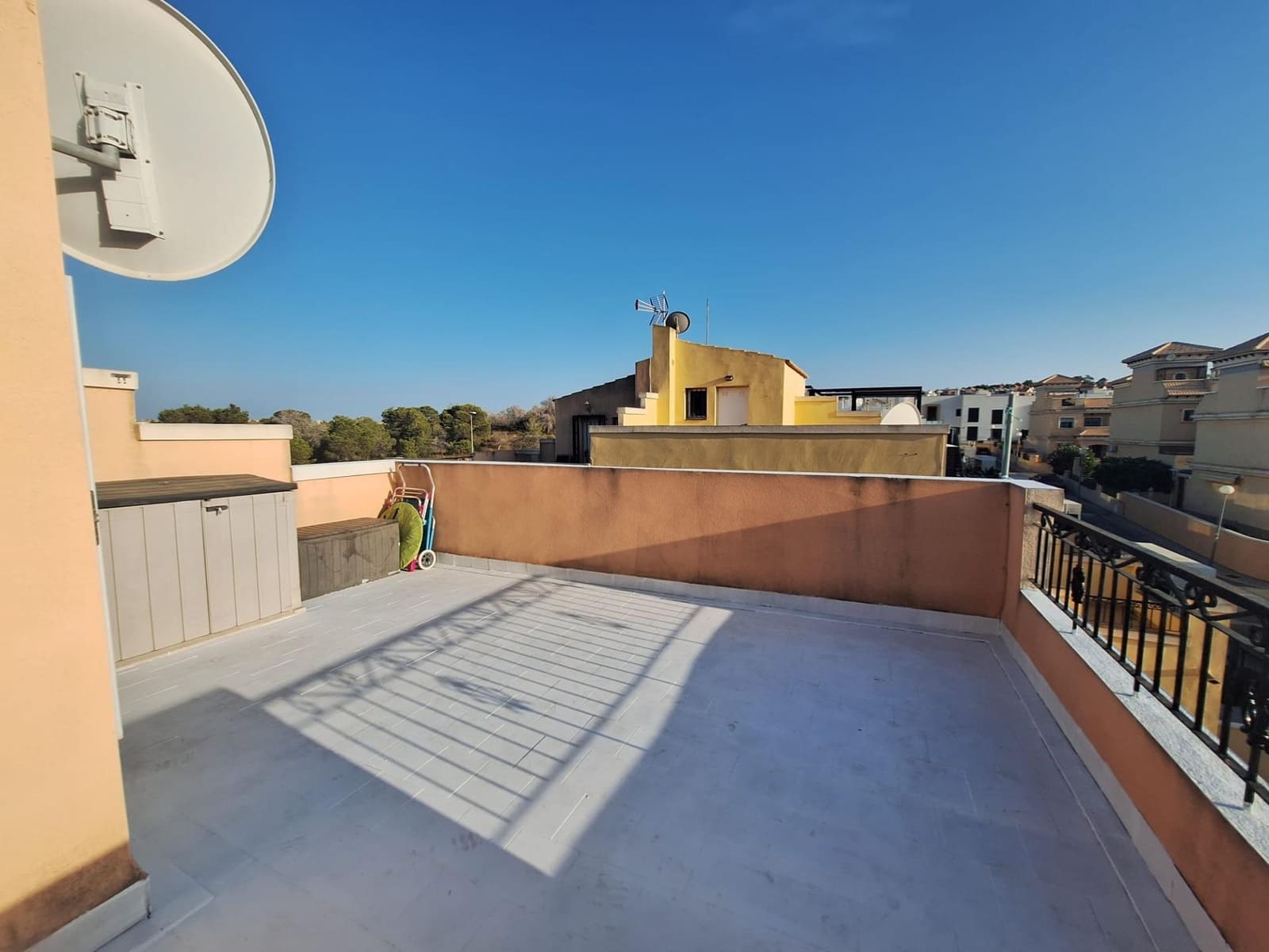 3 sovrum Radhus att hyra i Orihuela Costa med pool garage - 1 300 € (Ref: 10014194)
