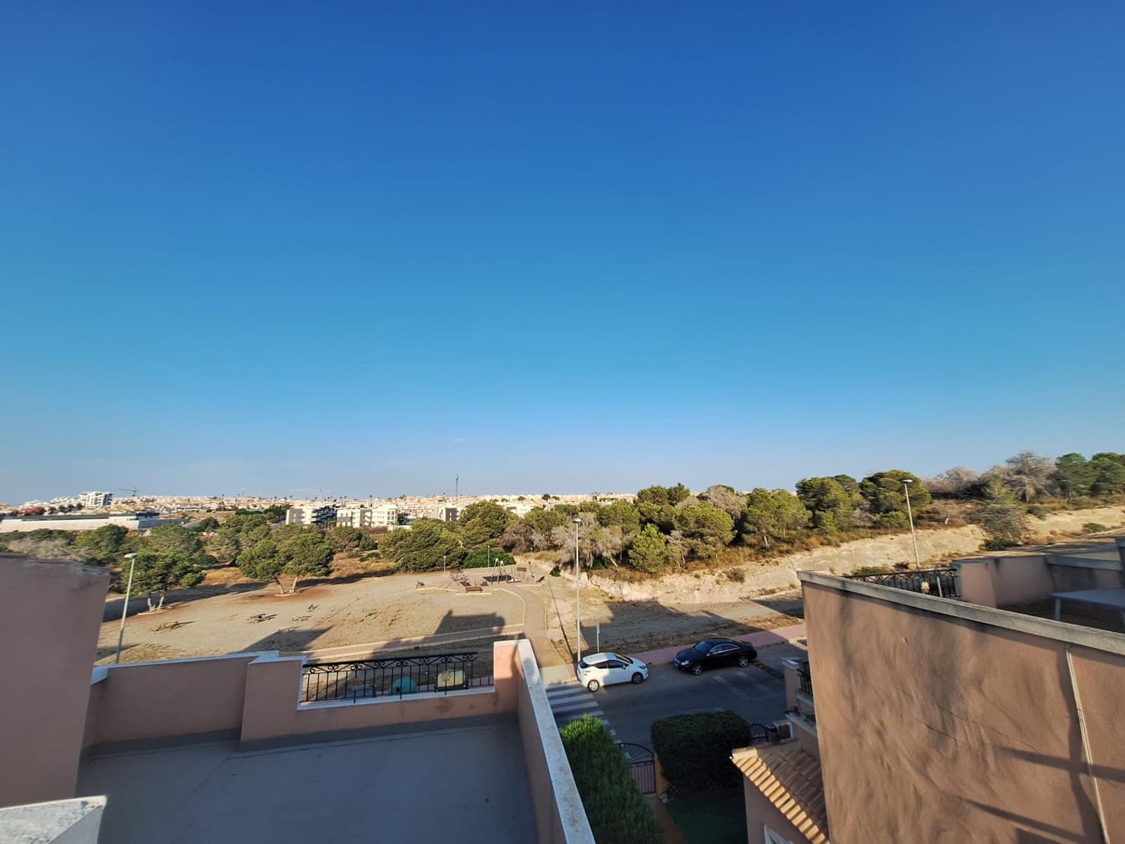3 sovrum Radhus att hyra i Orihuela Costa med pool garage - 1 300 € (Ref: 10014194)