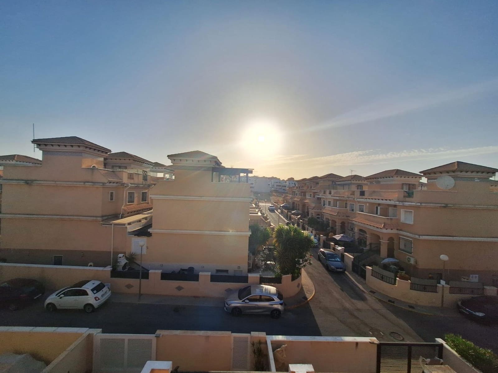 3 sovrum Radhus att hyra i Orihuela Costa med pool garage - 1 300 € (Ref: 10014194)