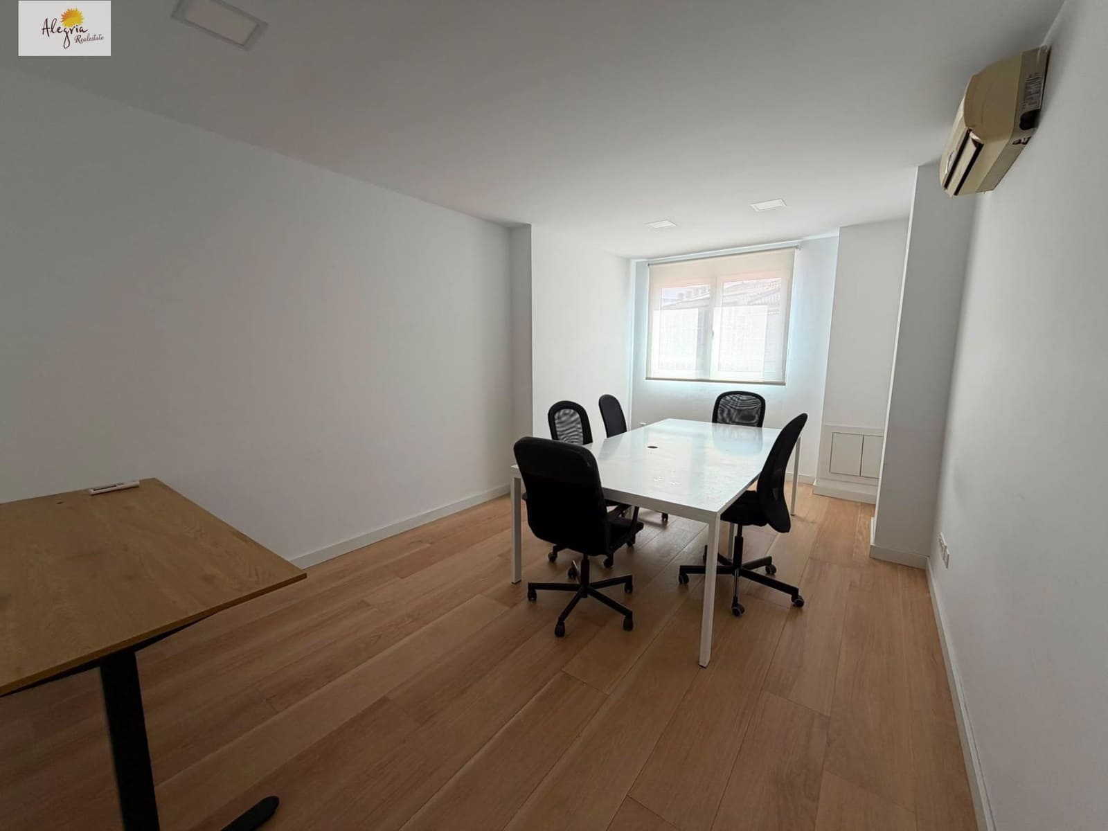 Bureau à louer à Valence ville - 1 200 € (Ref: 10014196)