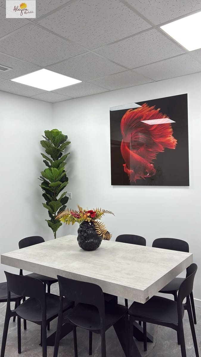 Kontor att hyra i Valencia stad - 600 € (Ref: 10014197)