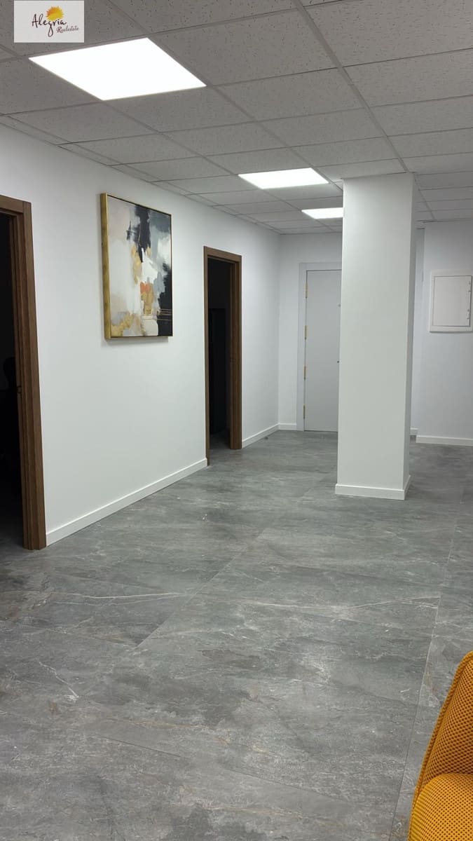 Kontor att hyra i Valencia stad - 600 € (Ref: 10014197)