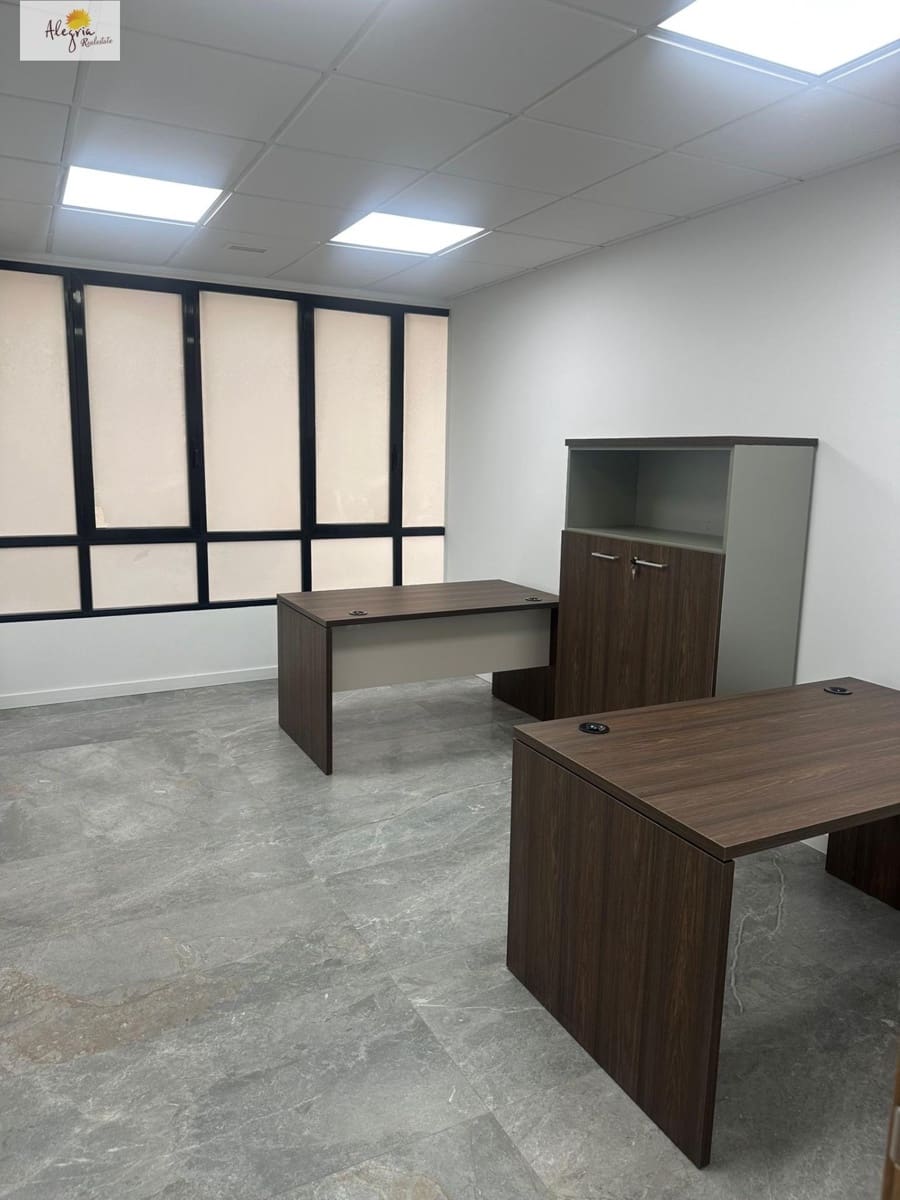 Kontor att hyra i Valencia stad - 600 € (Ref: 10014197)