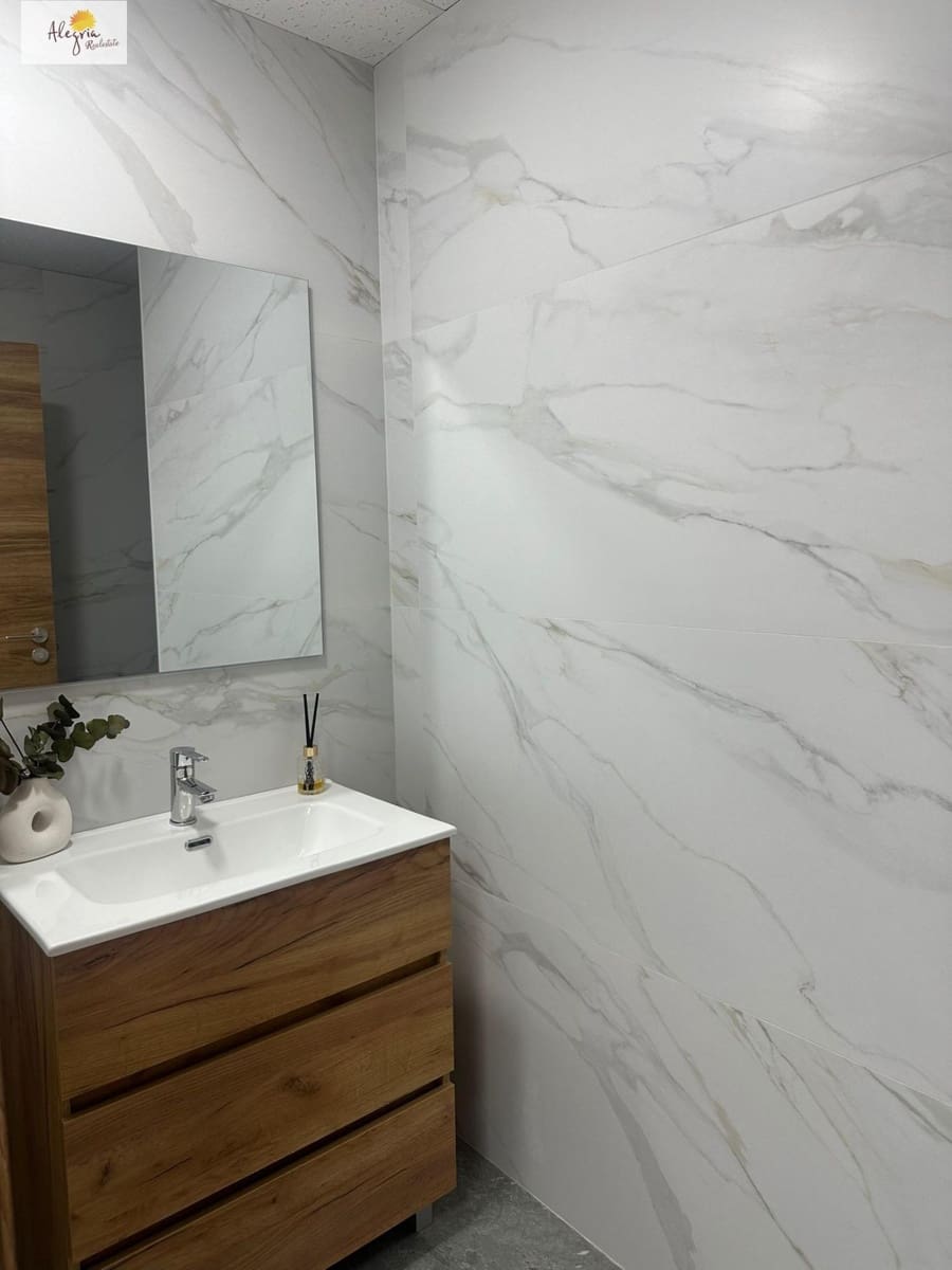Kontor att hyra i Valencia stad - 600 € (Ref: 10014197)