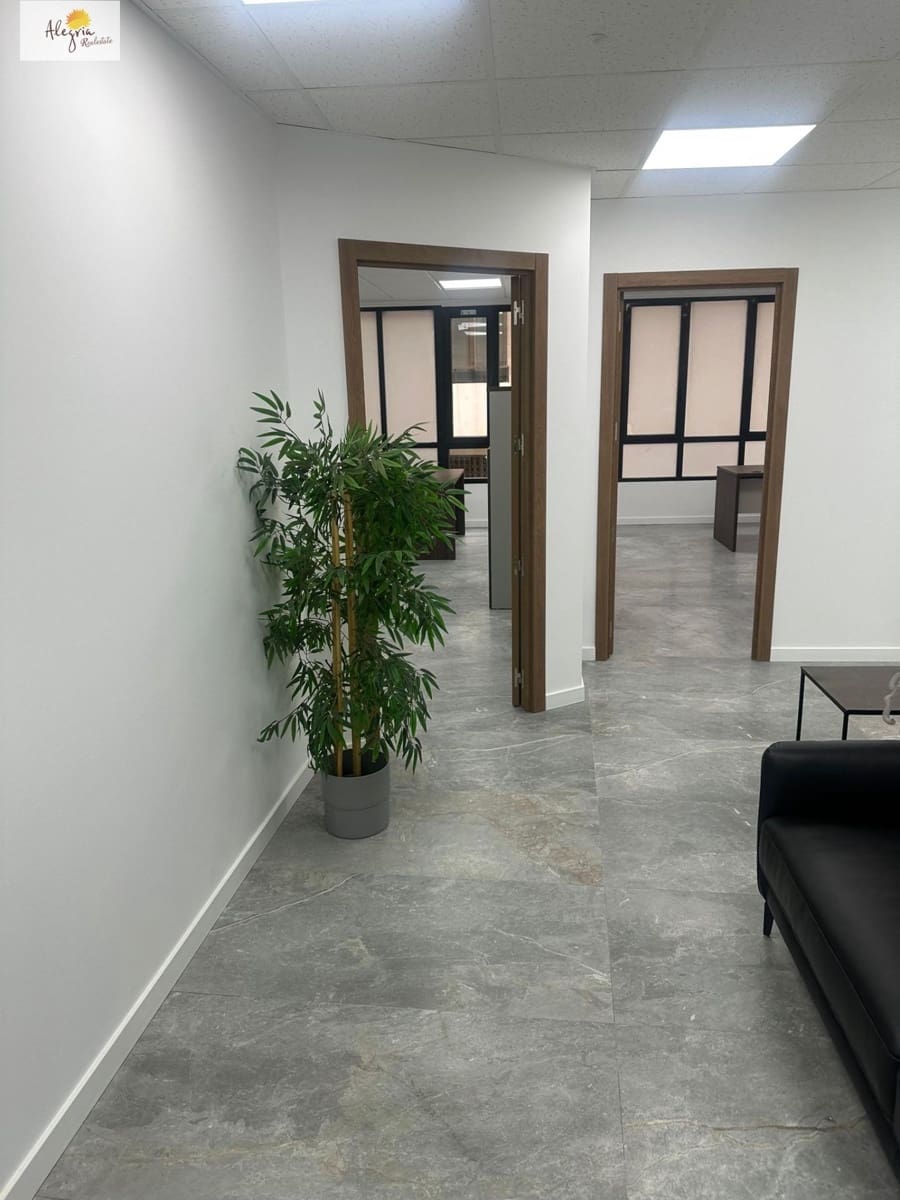 Kontor att hyra i Valencia stad - 600 € (Ref: 10014197)