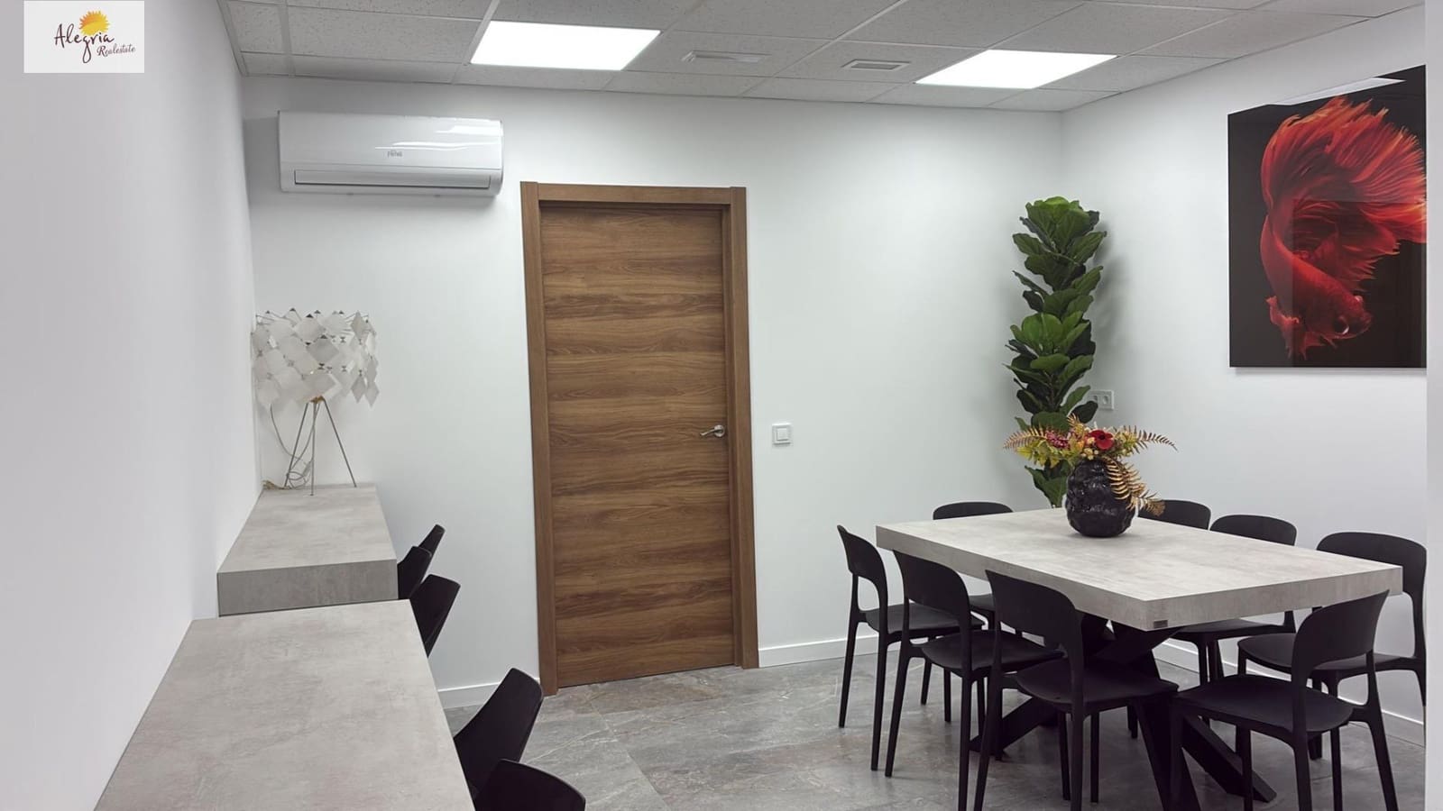 Kontor att hyra i Valencia stad - 600 € (Ref: 10014197)