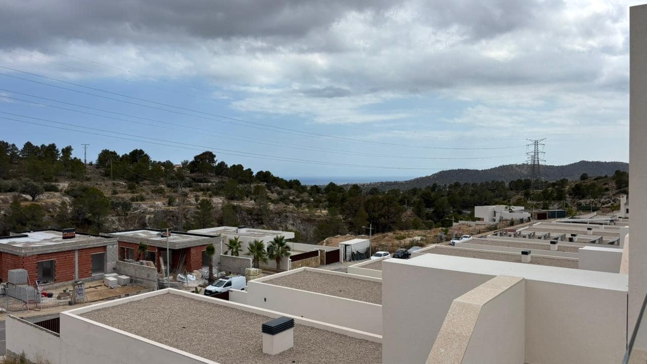 3 bedroom Townhouse for rent in Finestrat with pool garage - € 2,700 (Ref: 10014198)