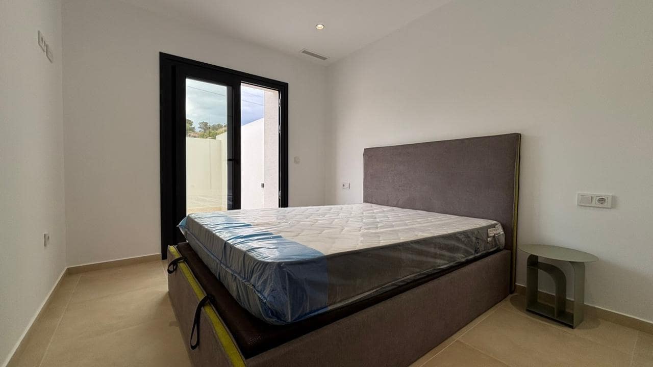 3 bedroom Townhouse for rent in Finestrat with pool garage - € 2,700 (Ref: 10014198)