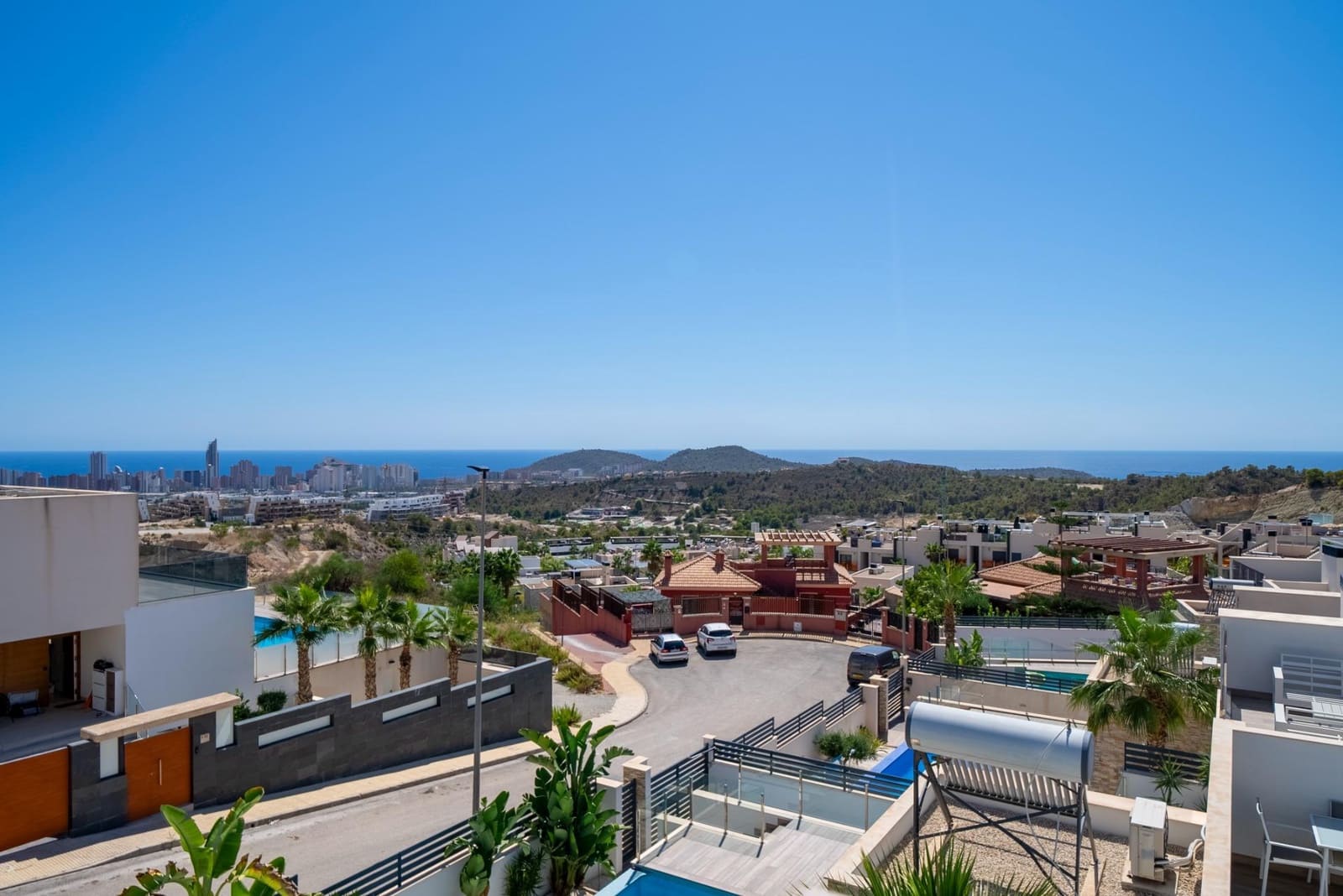3 bedroom Villa for rent in Finestrat with pool - € 7,000 (Ref: 10014207)