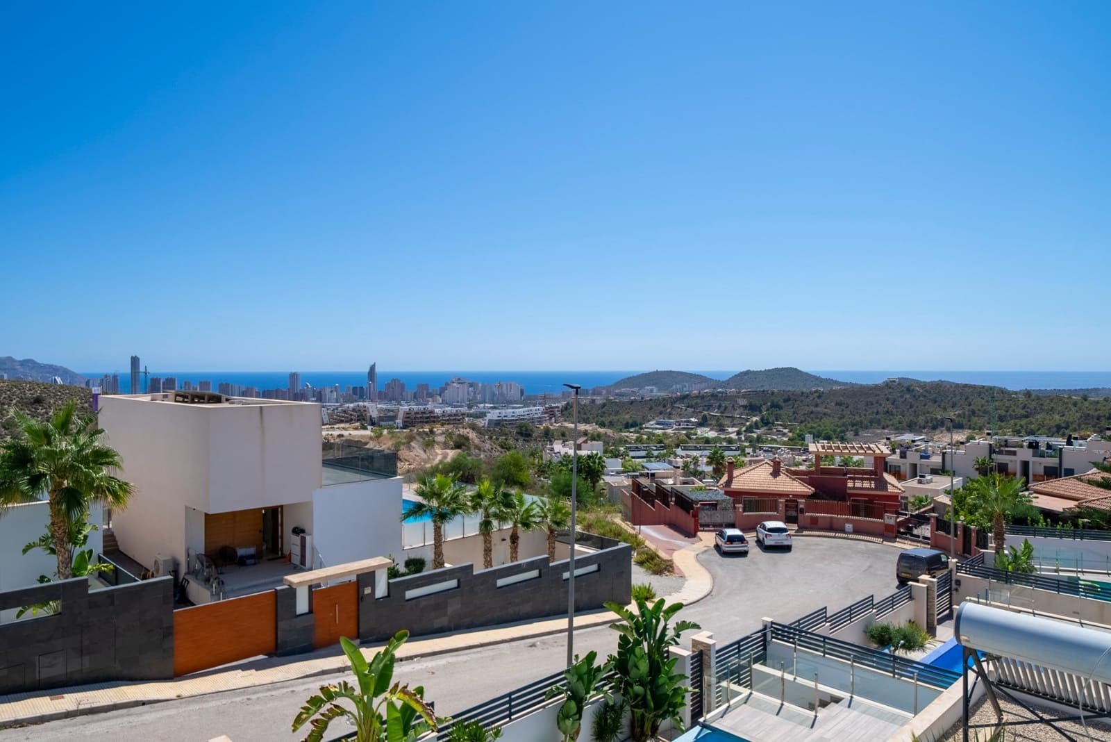 3 bedroom Villa for rent in Finestrat with pool - € 7,000 (Ref: 10014207)