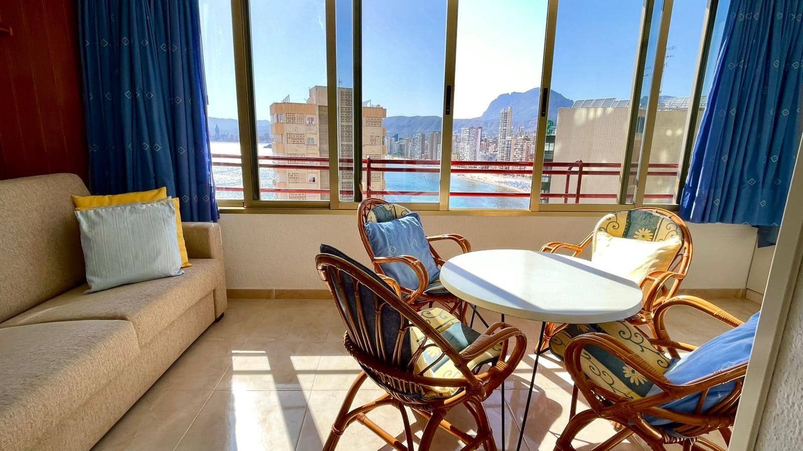 Apartment for rent in Benidorm with garage - € 1,500 (Ref: 10014209)