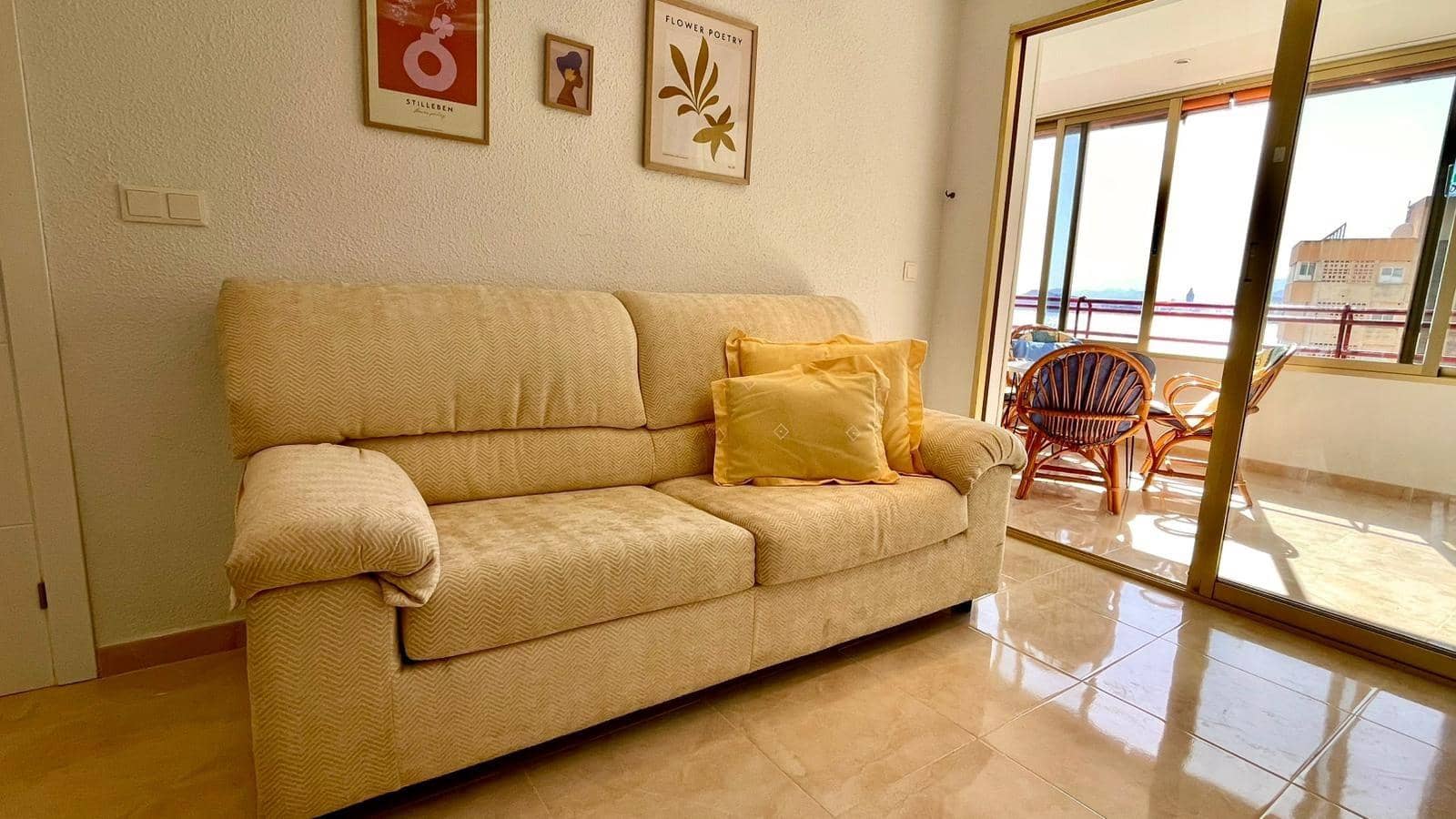 Apartment for rent in Benidorm with garage - € 1,500 (Ref: 10014209)