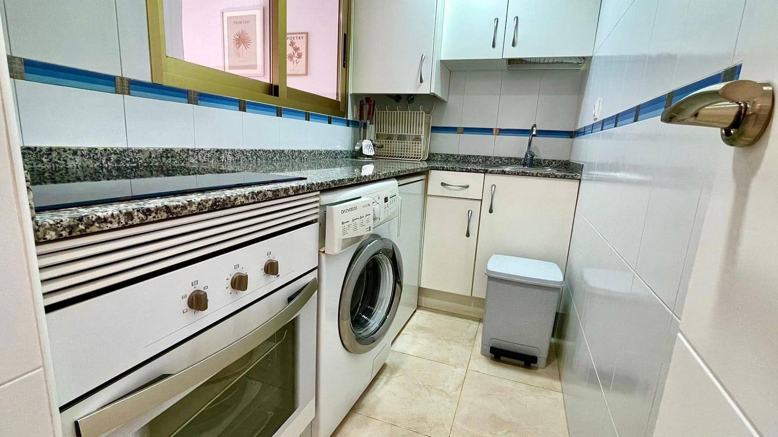 Apartment for rent in Benidorm with garage - € 1,500 (Ref: 10014209)