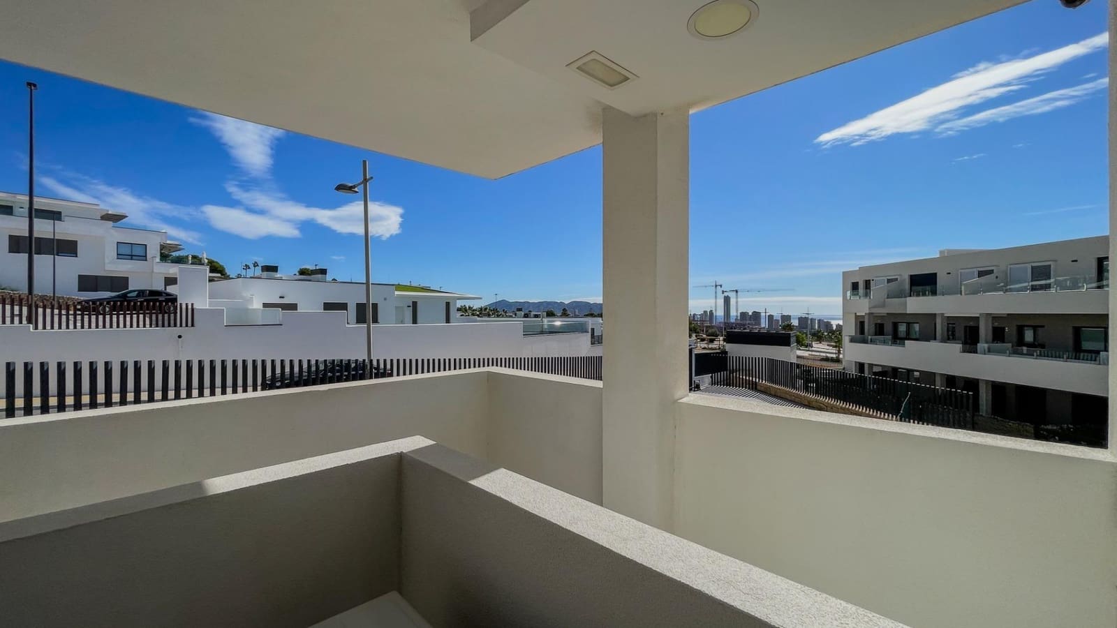Apartamento de 5 habitaciones en Finestrat en alquiler con piscina - 2.650 € (Ref: 10014210)