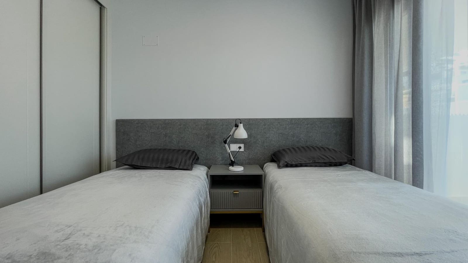 Apartamento de 5 habitaciones en Finestrat en alquiler con piscina - 2.650 € (Ref: 10014210)
