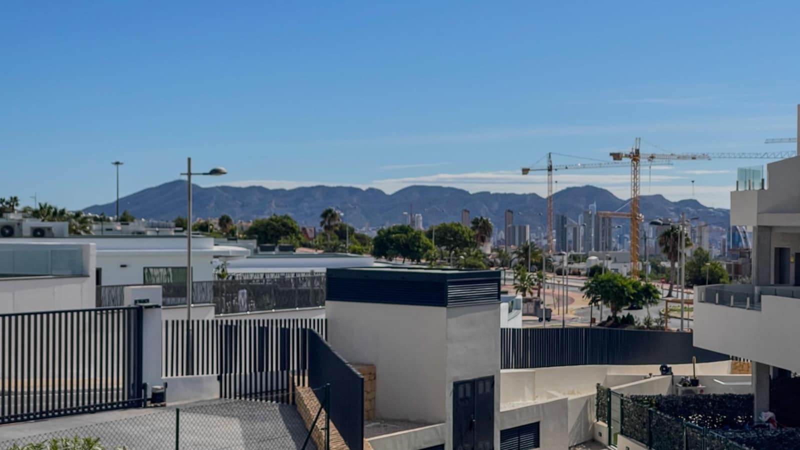 Apartamento de 5 habitaciones en Finestrat en alquiler con piscina - 2.650 € (Ref: 10014210)