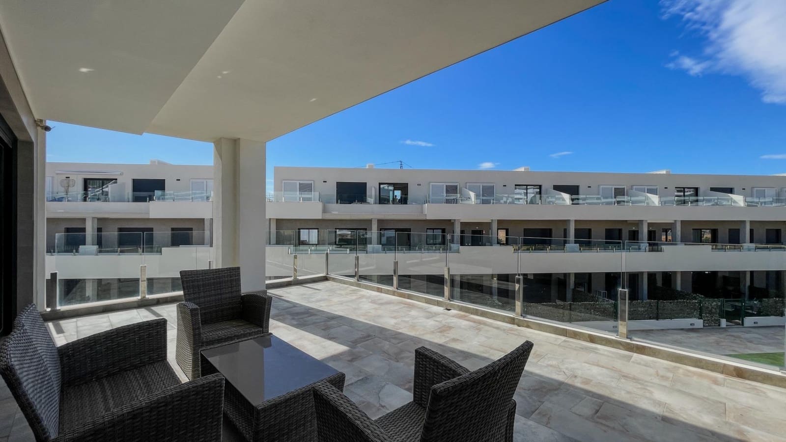 Apartamento de 5 habitaciones en Finestrat en alquiler con piscina - 2.650 € (Ref: 10014210)