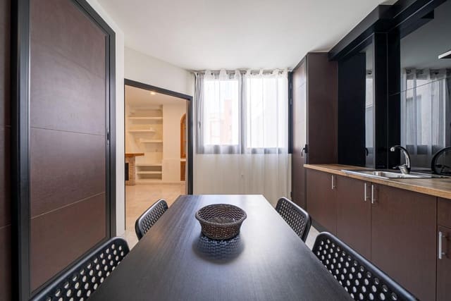 2 makuuhuone Huoneisto vuokrattavana paikassa Alicante kaupunki - 1 800 € (Ref: 10014214)