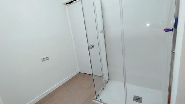 Commercieel te huur in Alicante stad - € 800 (Ref: 10014215)