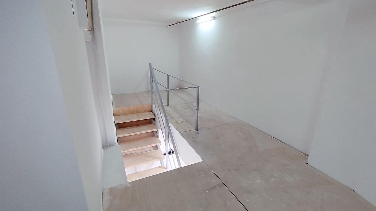 Commercieel te huur in Alicante stad - € 800 (Ref: 10014215)