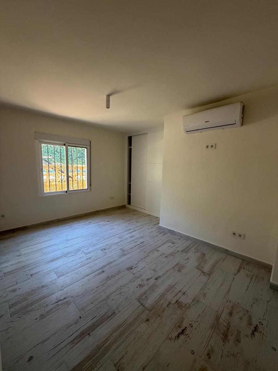 4 makuuhuone Huvila vuokrattavana paikassa Albir mukana uima-altaan - 3 500 € (Ref: 10014216)