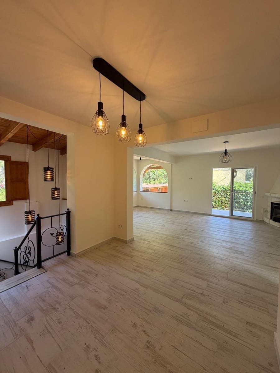4 makuuhuone Huvila vuokrattavana paikassa Albir mukana uima-altaan - 3 500 € (Ref: 10014216)