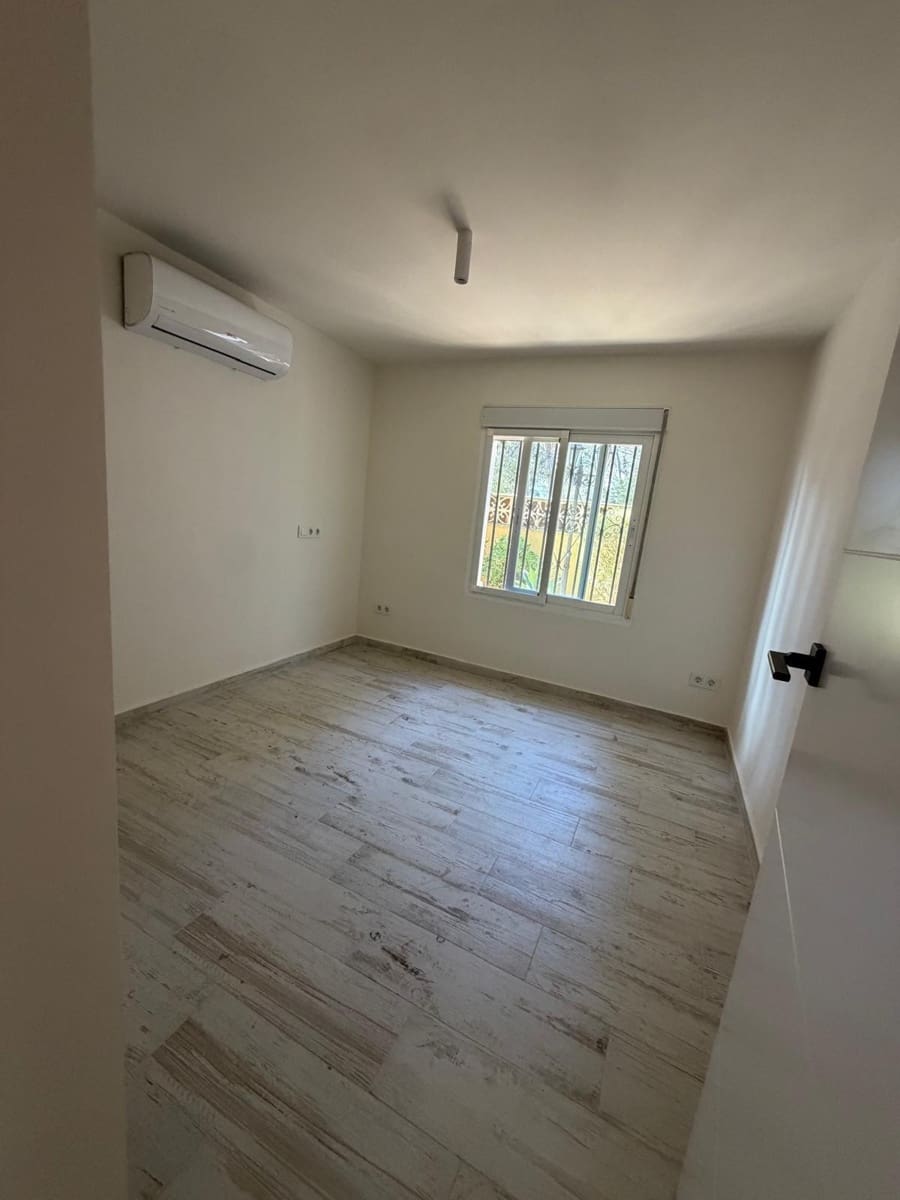 4 makuuhuone Huvila vuokrattavana paikassa Albir mukana uima-altaan - 3 500 € (Ref: 10014216)