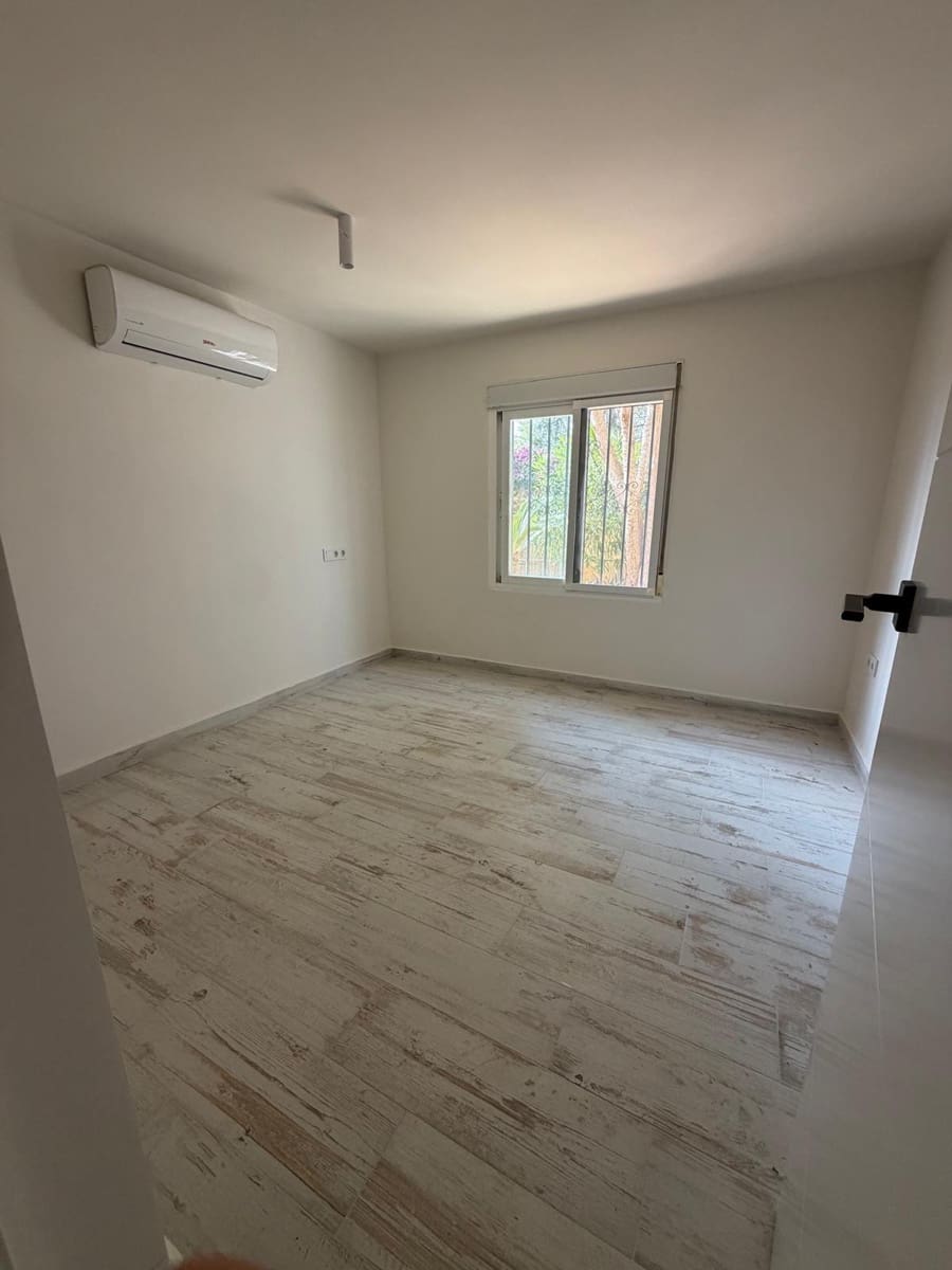 4 makuuhuone Huvila vuokrattavana paikassa Albir mukana uima-altaan - 3 500 € (Ref: 10014216)