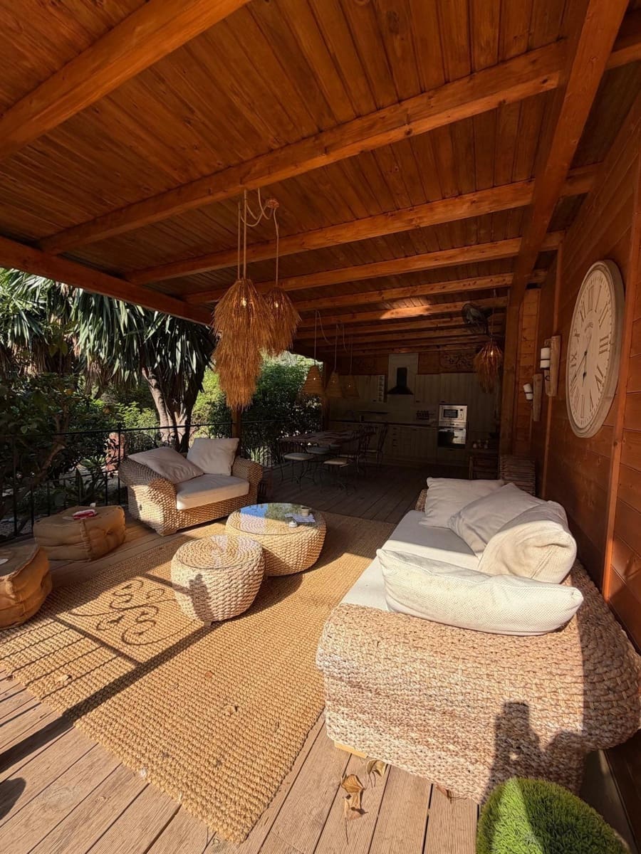 4 makuuhuone Huvila vuokrattavana paikassa Albir mukana uima-altaan - 3 500 € (Ref: 10014216)