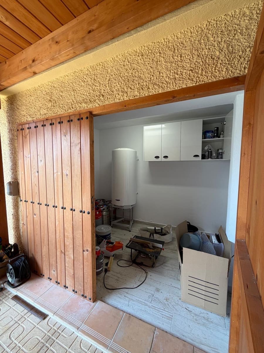 4 makuuhuone Huvila vuokrattavana paikassa Albir mukana uima-altaan - 3 500 € (Ref: 10014216)