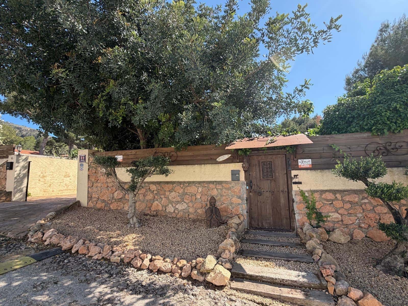 4 makuuhuone Huvila vuokrattavana paikassa Albir mukana uima-altaan - 3 500 € (Ref: 10014216)