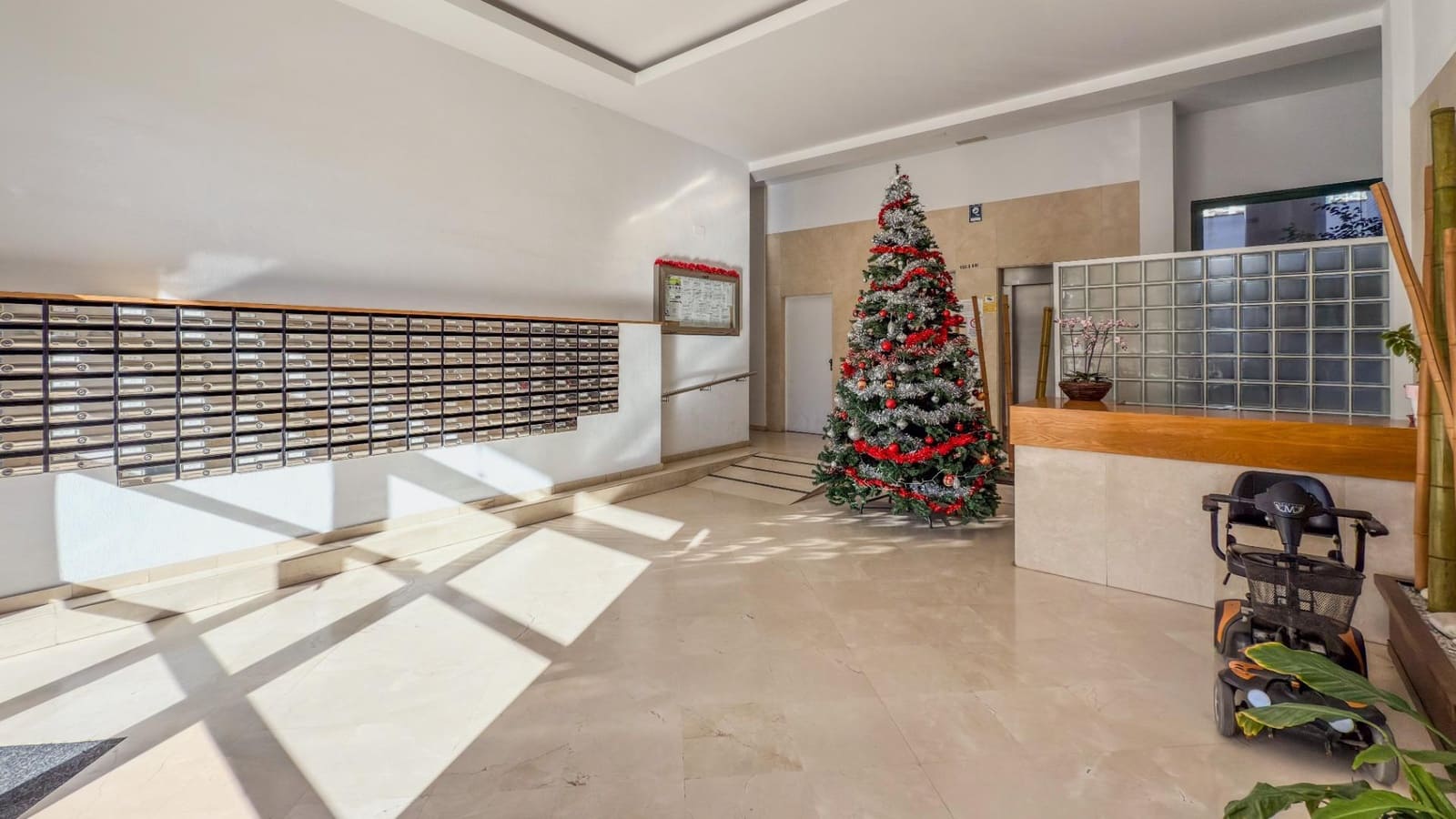 2 bedroom Apartment for rent in La Villajoyosa / Vila Joiosa - € 1,800 (Ref: 10014219)