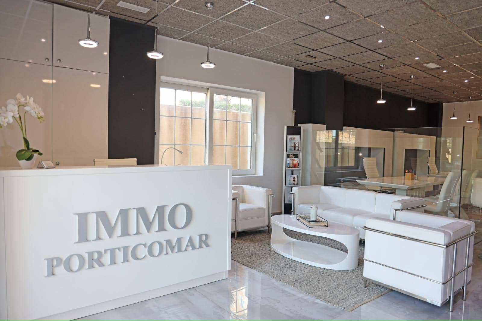 Büro zu vermieten in Guardamar del Segura - 1.300 € (Ref: 10014225)