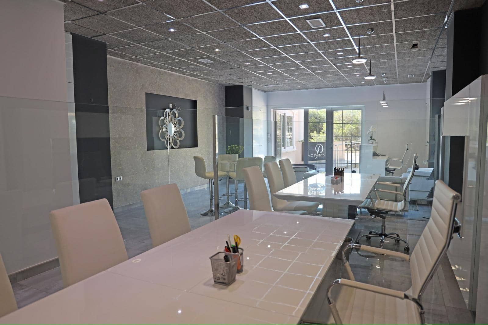 Büro zu vermieten in Guardamar del Segura - 1.300 € (Ref: 10014225)