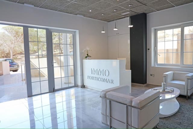 Büro zu vermieten in Guardamar del Segura - 1.300 € (Ref: 10014225)