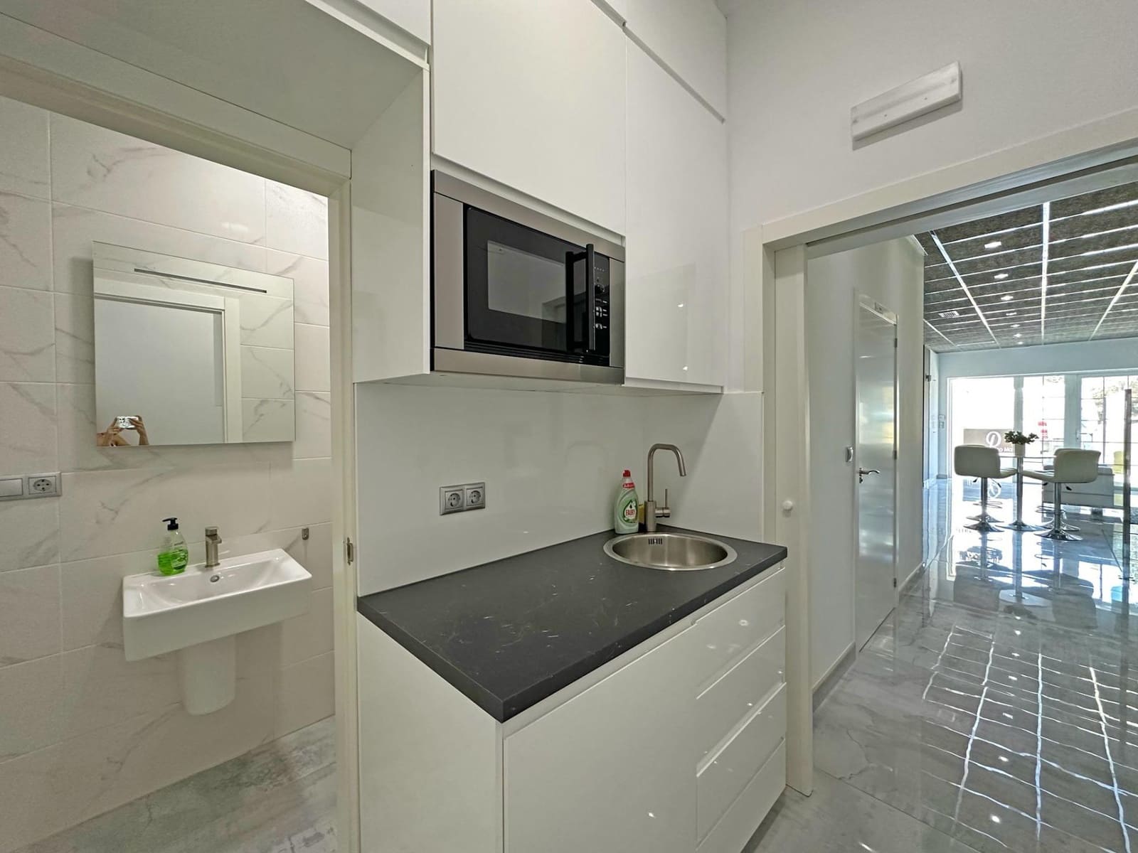 Büro zu vermieten in Guardamar del Segura - 1.300 € (Ref: 10014225)