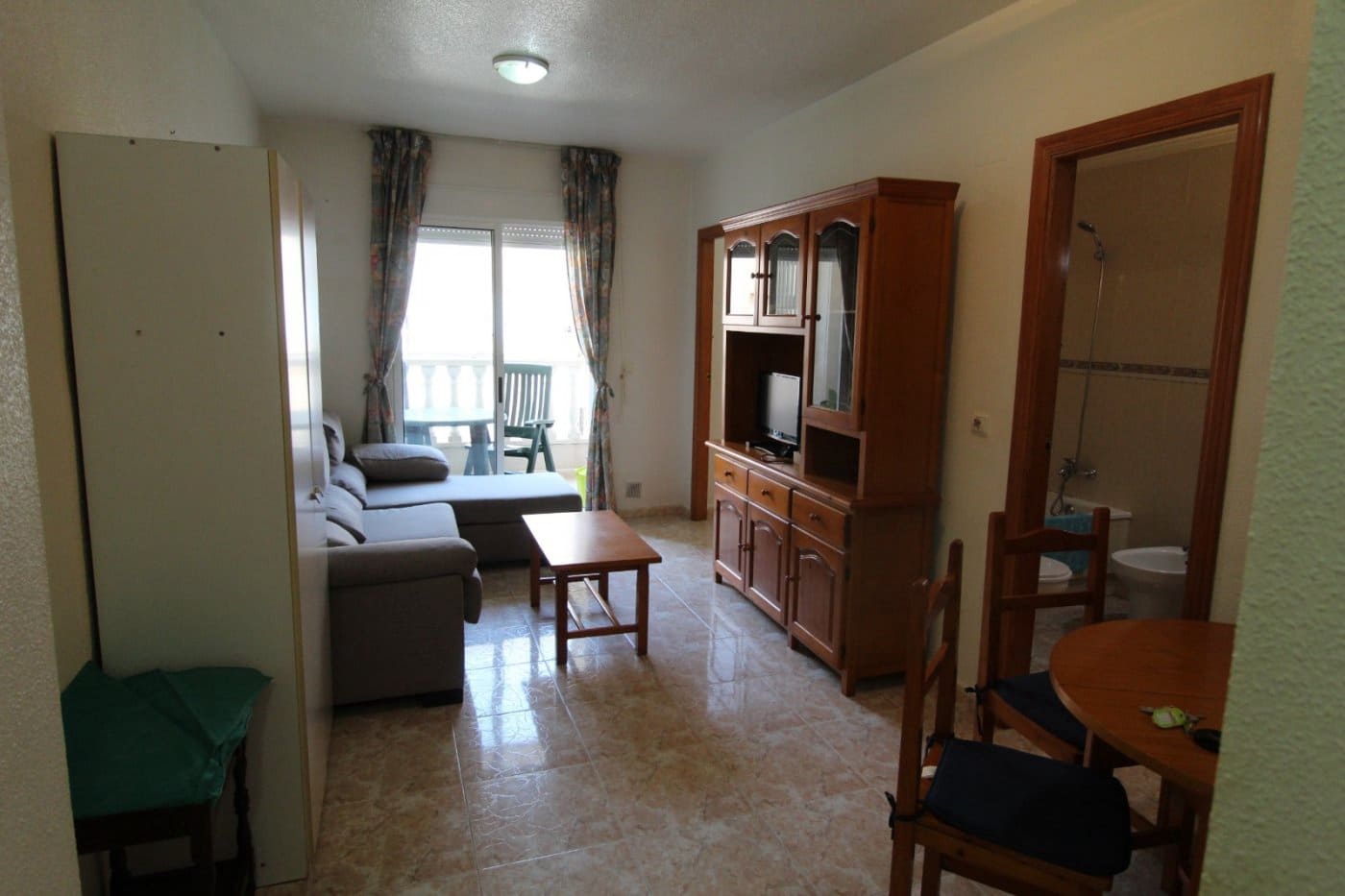 1 bedroom Apartment for rent in Torrevieja with pool - € 650 (Ref: 10014226)