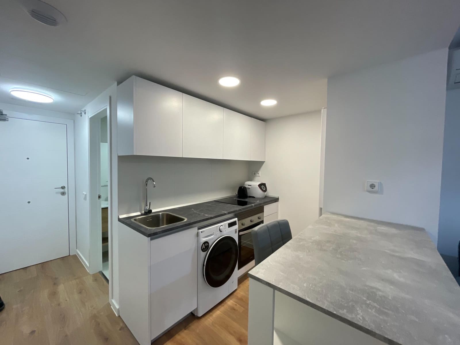 Studio for rent in San Sebastian de los Reyes with pool garage - € 1,150 (Ref: 10014227)