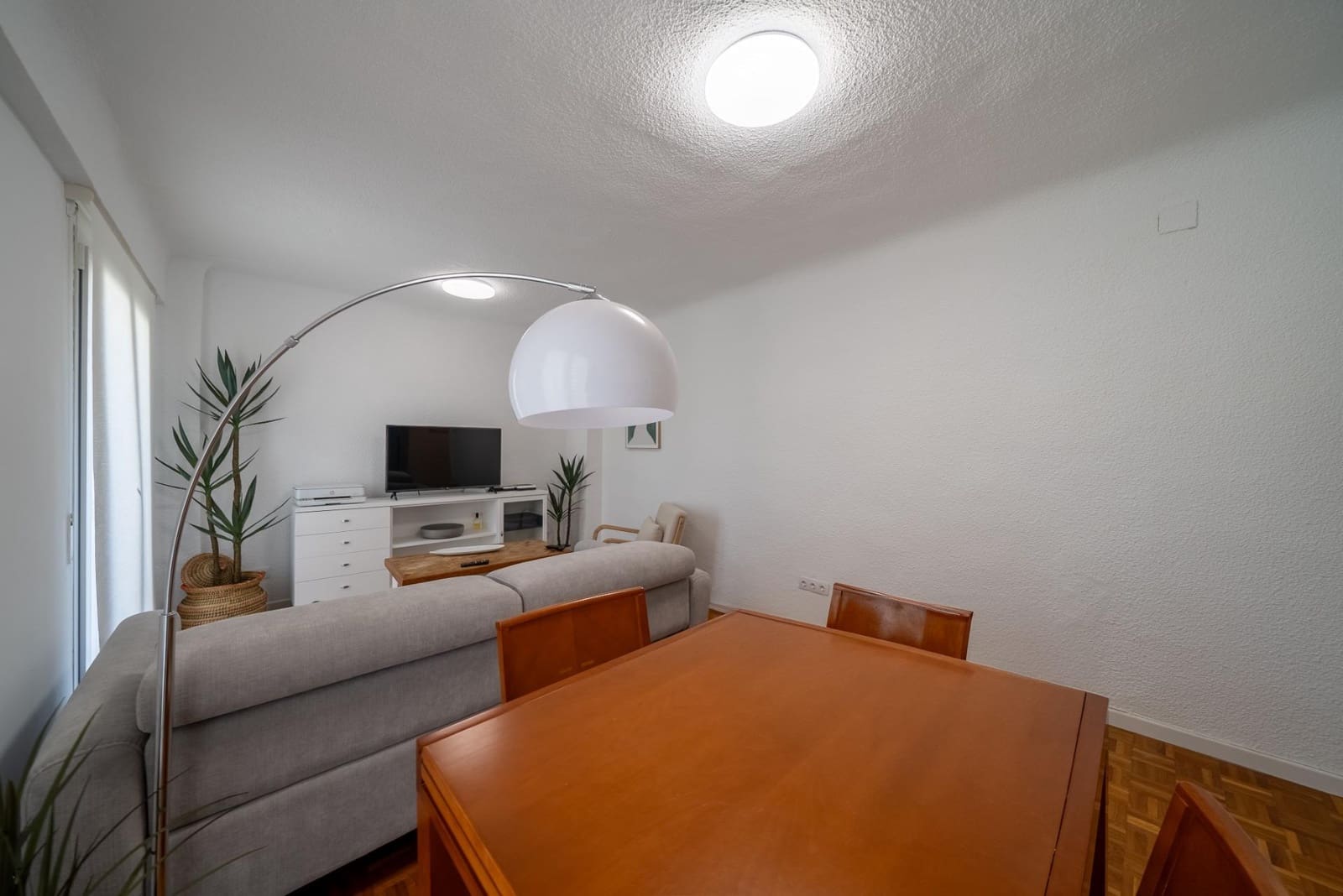 1 sovrum Lägenhet att hyra i Alicante stad - 1 300 € (Ref: 10014228)