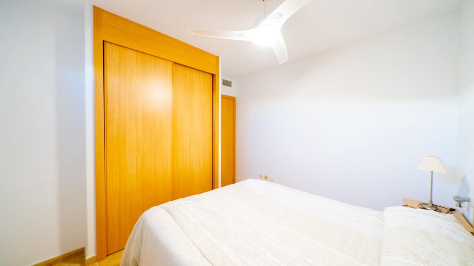 2 Zimmer Apartment zu vermieten in El Campello mit Pool Garage - 1.000 € (Ref: 10014229)