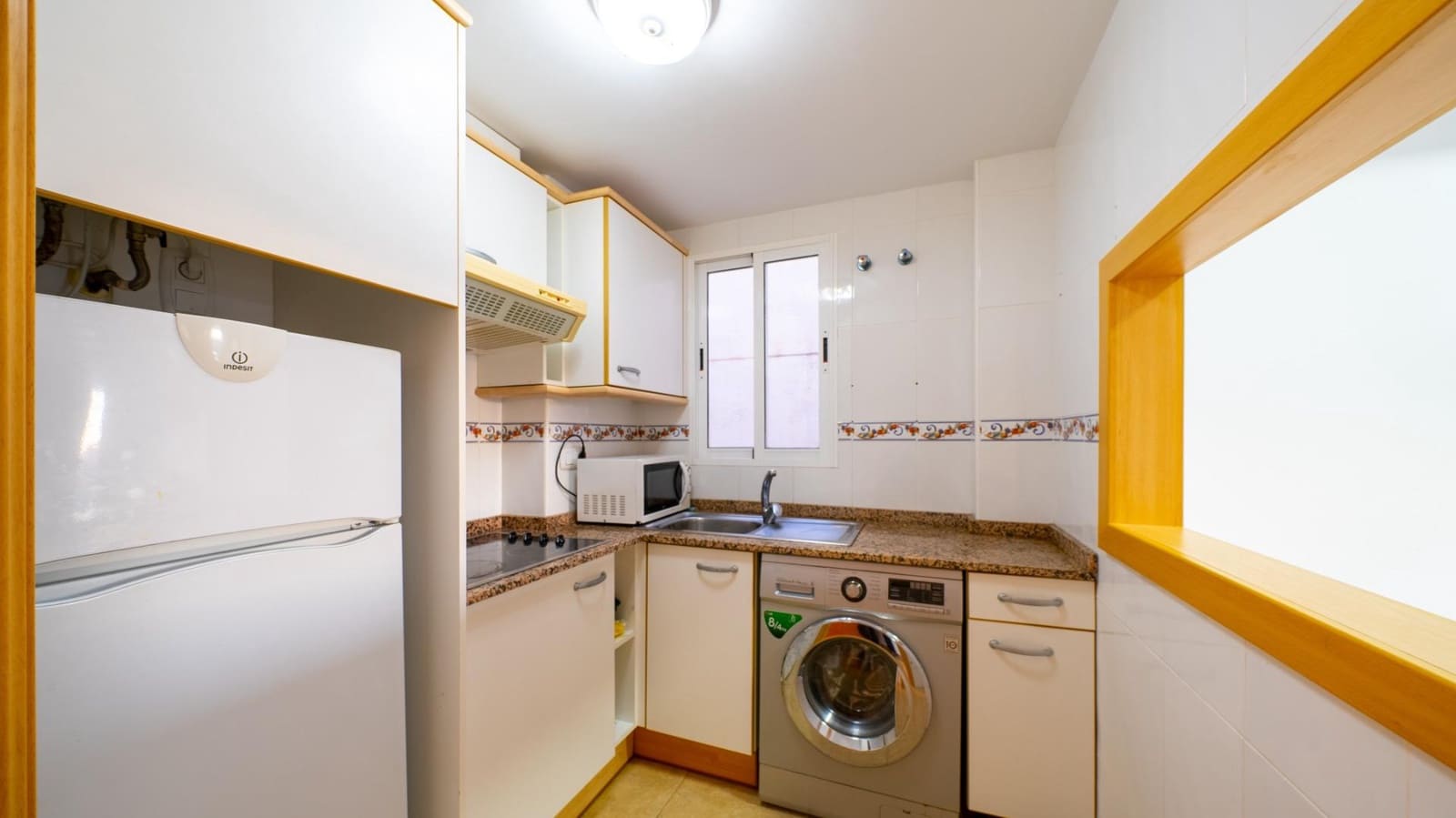 2 Zimmer Apartment zu vermieten in El Campello mit Pool Garage - 1.000 € (Ref: 10014229)
