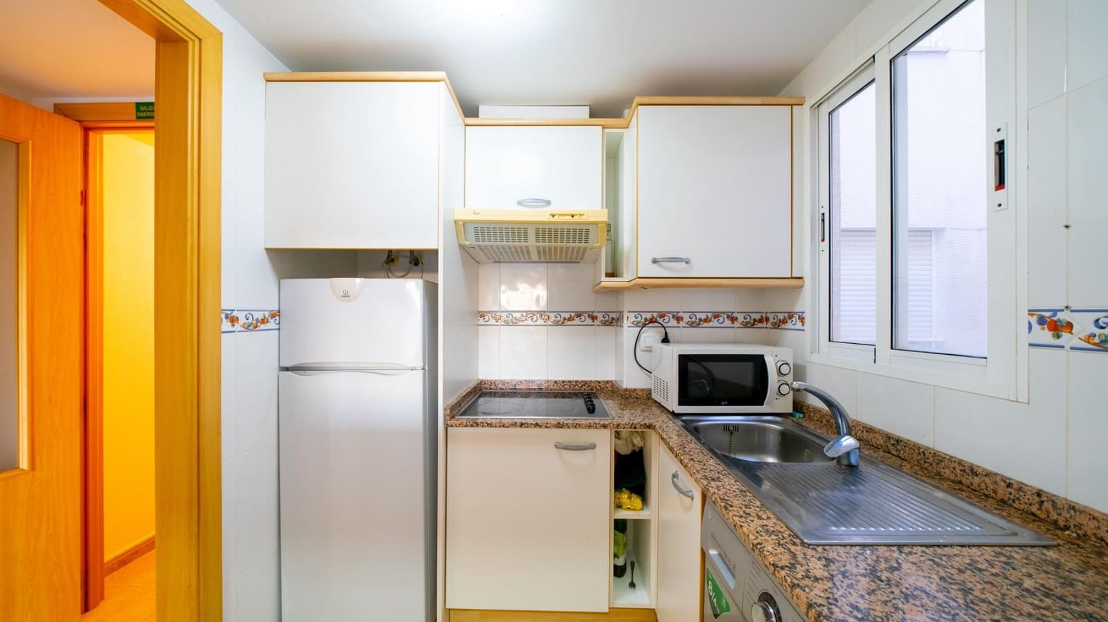 2 Zimmer Apartment zu vermieten in El Campello mit Pool Garage - 1.000 € (Ref: 10014229)