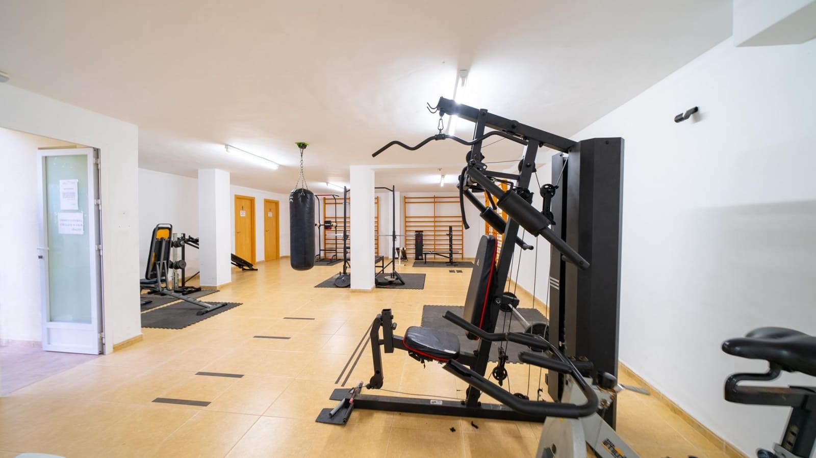 2 Zimmer Apartment zu vermieten in El Campello mit Pool Garage - 1.000 € (Ref: 10014229)