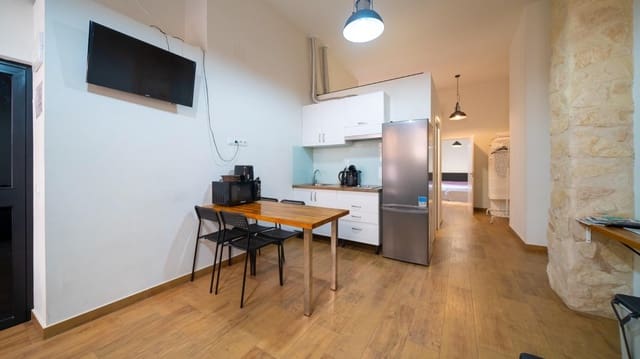 2 slaapkamer Appartement te huur in Alicante stad - € 1.800 (Ref: 10014230)