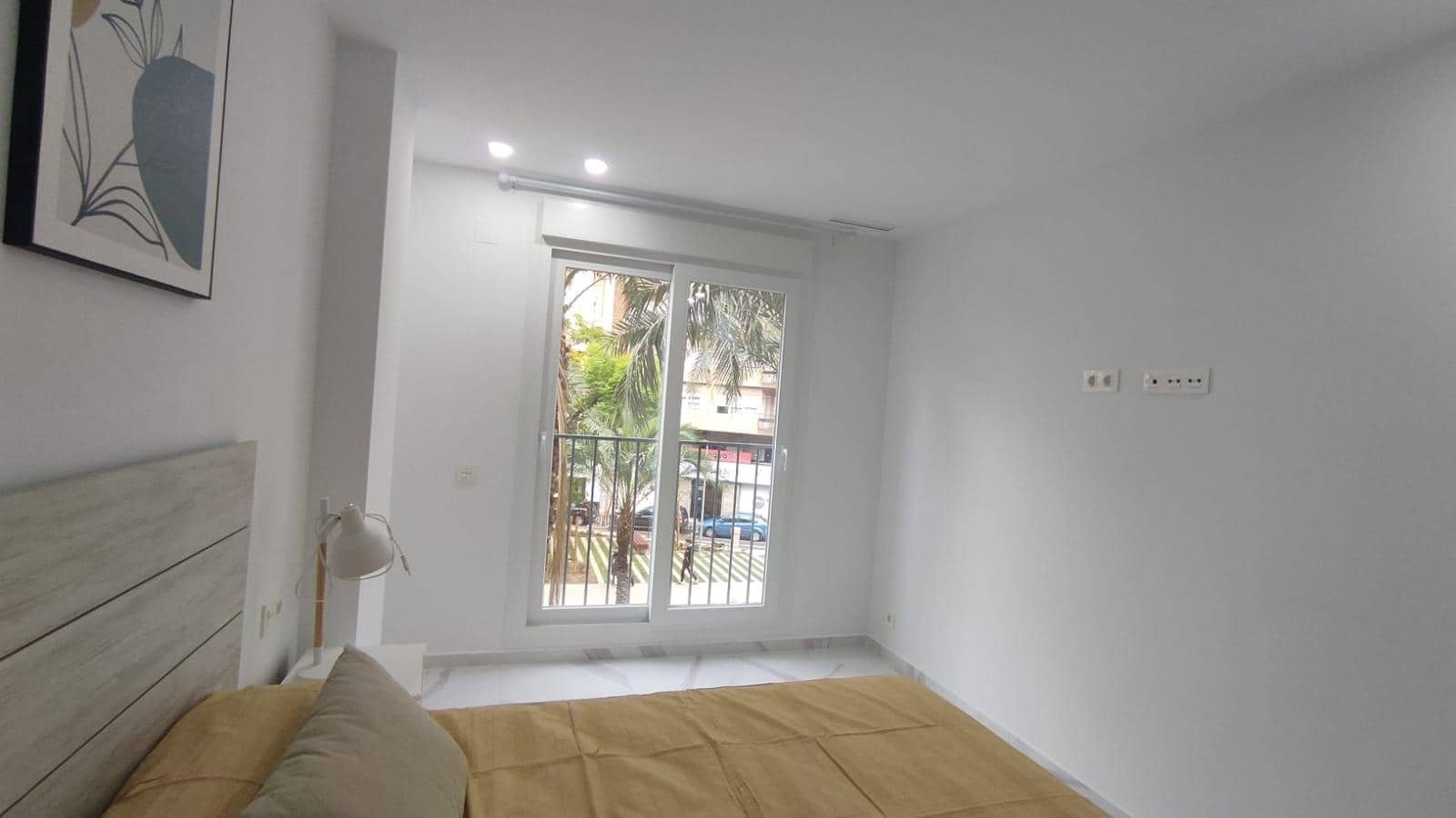 1 sovrum Lägenhet att hyra i Alicante stad med pool - 1 500 € (Ref: 10014232)
