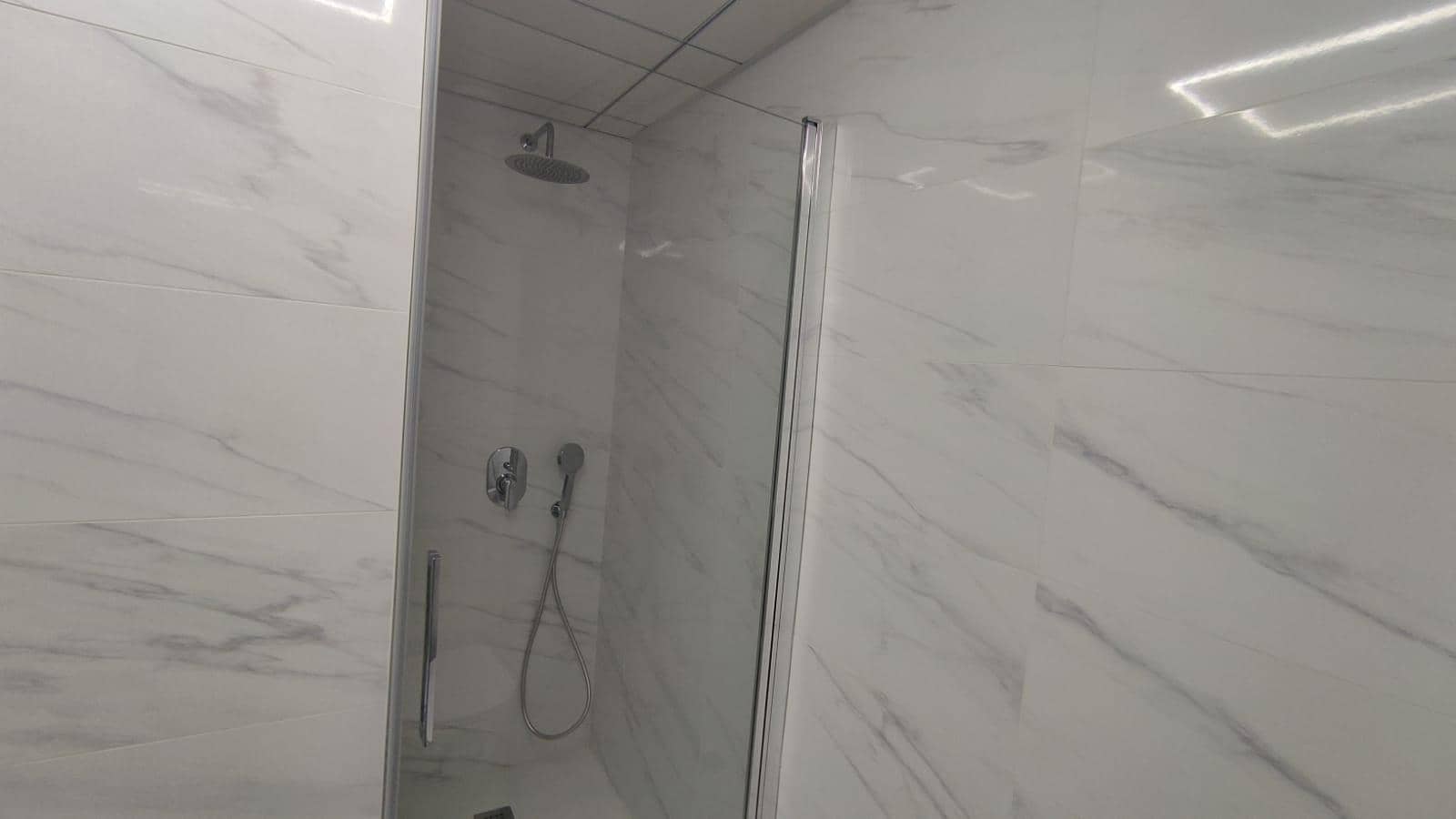 1 sovrum Lägenhet att hyra i Alicante stad med pool - 1 500 € (Ref: 10014232)